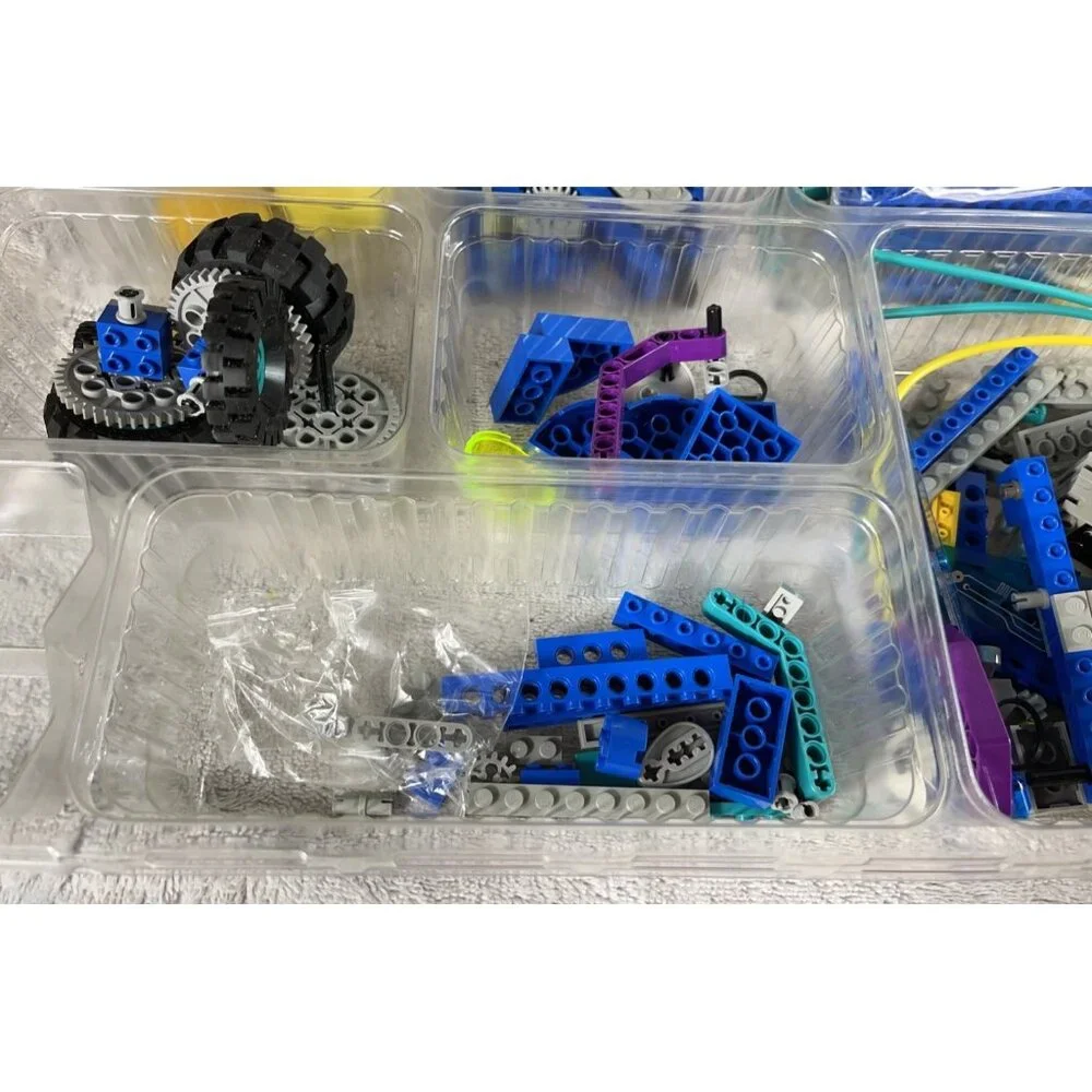 Lego 9735 Mindstorms  Robotics Discovery Set INCOMPLETE For Parts And Manuals